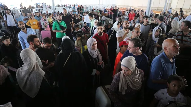 gettyimages_rafahcrossing_110123609582