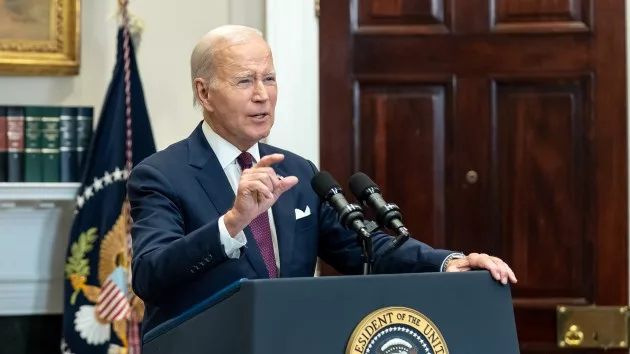 wh_11223_bidenspeakingpodium512921