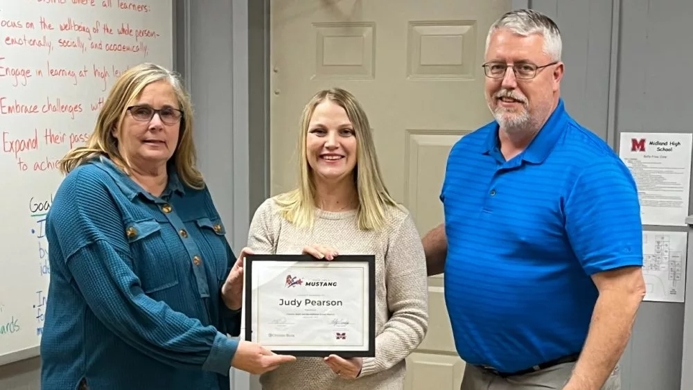 judy-pearson-katherine-harris-toby-crosby-citizens-bank-1000x563503204-1