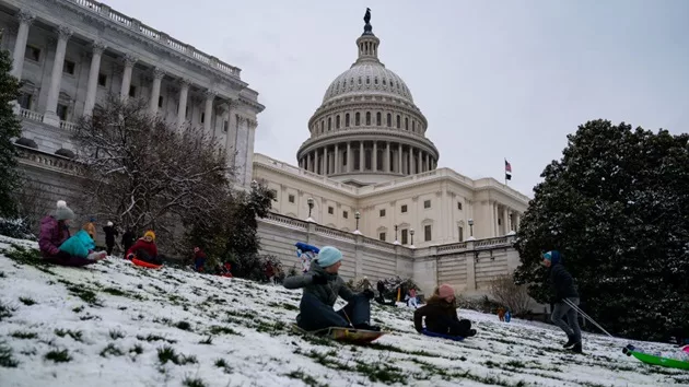 gettyimages_capitolsnow_011624546907