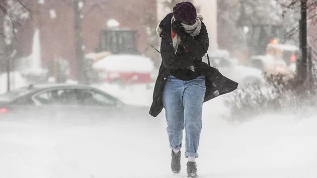 gettyrf_122922_snowstorm295469