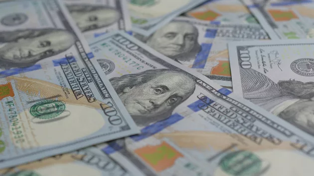 gettyrf_101422_cashmoney28429993443
