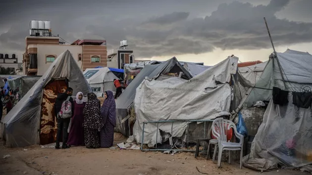 gettyimages_rafahrefugees_021524158297