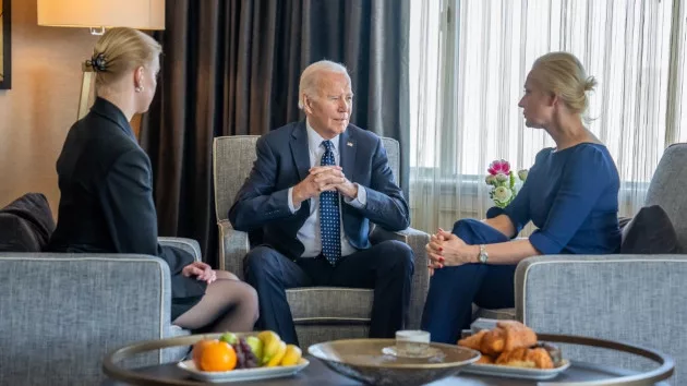 biden-yulia-navalnaya-ht-jt-240222_1708632666676_hpmain640302