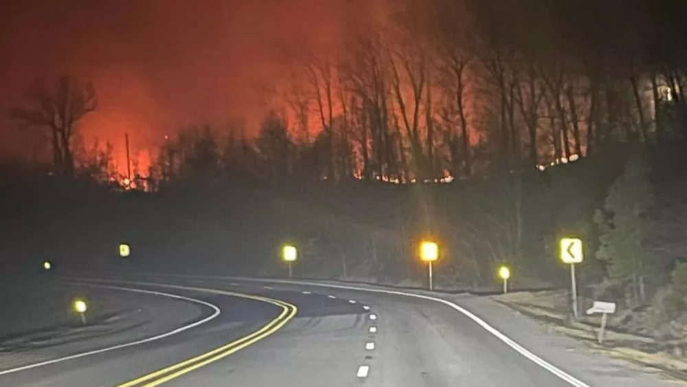 brock-mountain-fire-02-25-2026-kevin-jeffery-1000x563752744-1