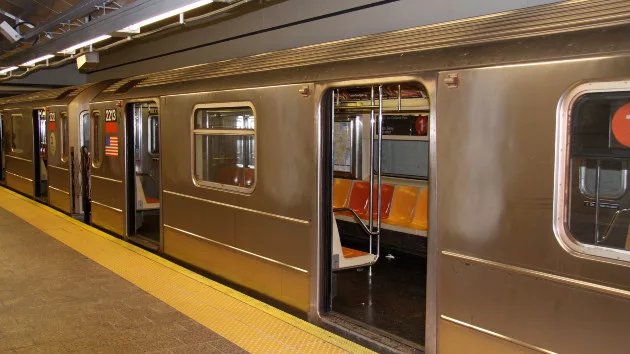 gettyrf_72622_subwaycar202812947863