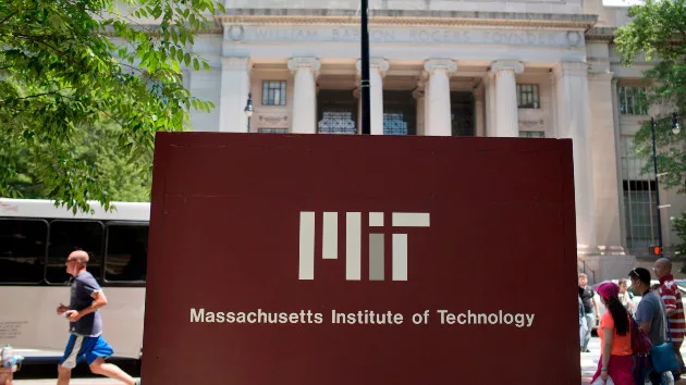 mit-sign-gty-jt-240307_1709866533265_hpmain725457