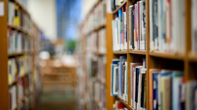 gettyrf_9922_bookslibrary316664