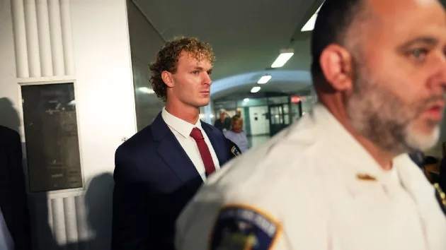 getty_32024_danielpenny121414