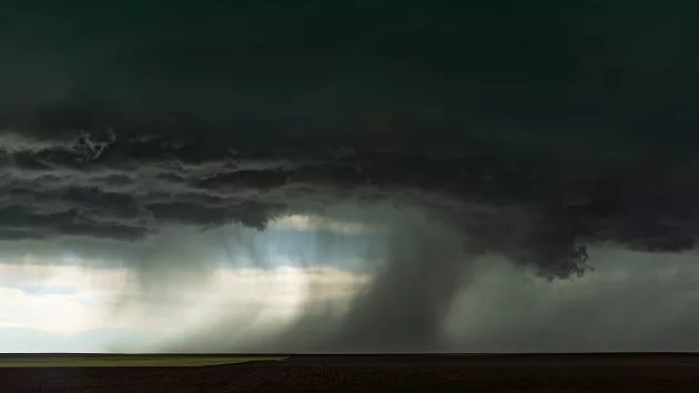 getty_041024_tornado-stock594011