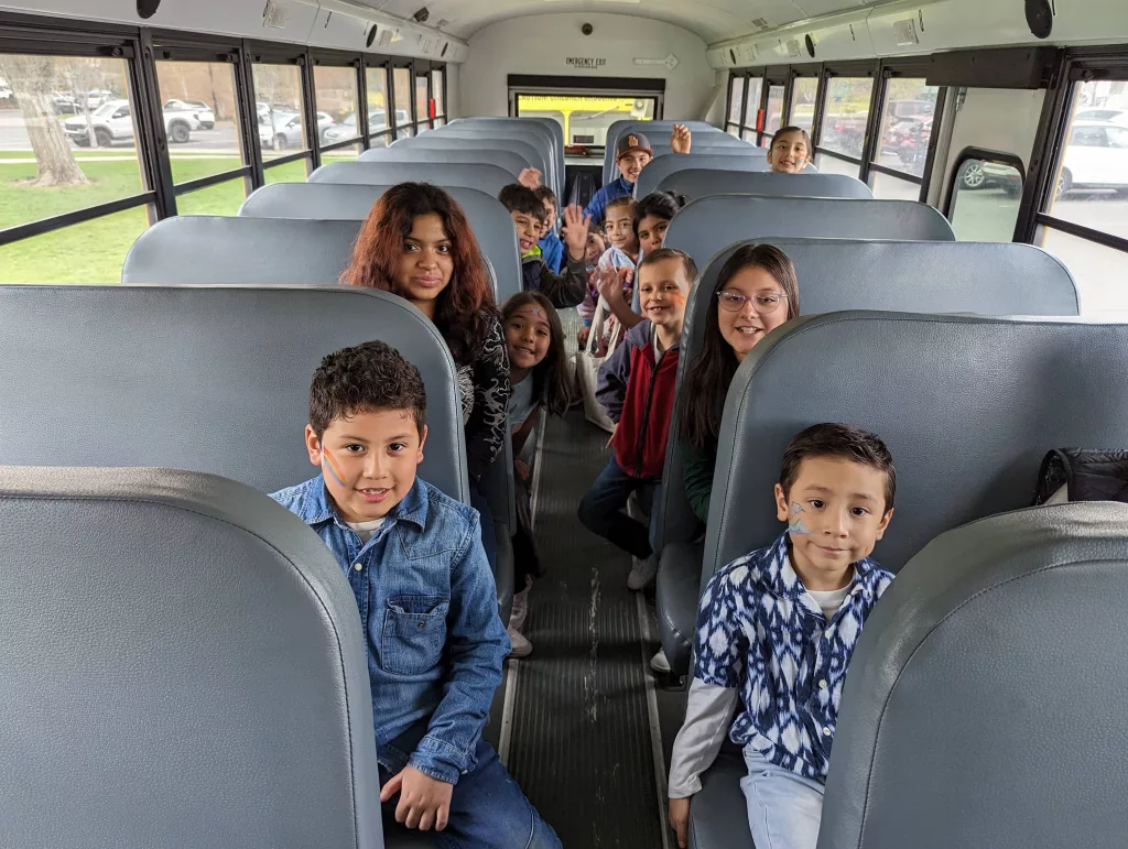 kinder-fiesta-2023-bus342233