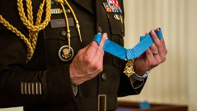 gettyimages_medalofhonor_070324134789