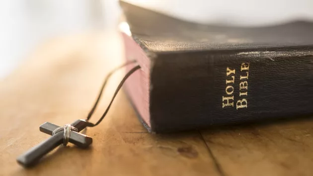 gettyimages_bible_070324870306