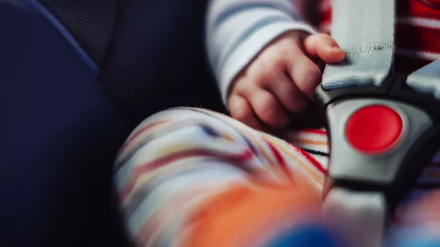 gettyrf_031023_carseat441245