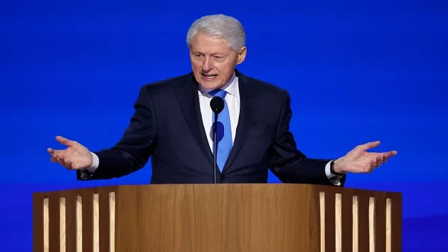 getty_082224_billclintonatdncpodium399948