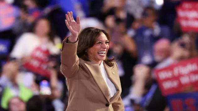 getty_082224_kamalaharriswavingatdnc318558