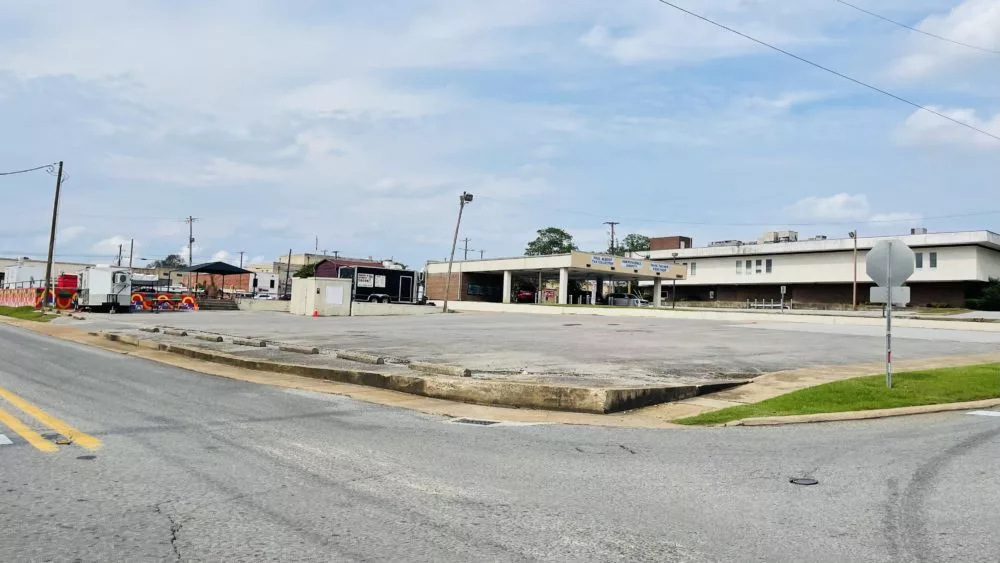 201-s-central-ave-1000x563157020-1