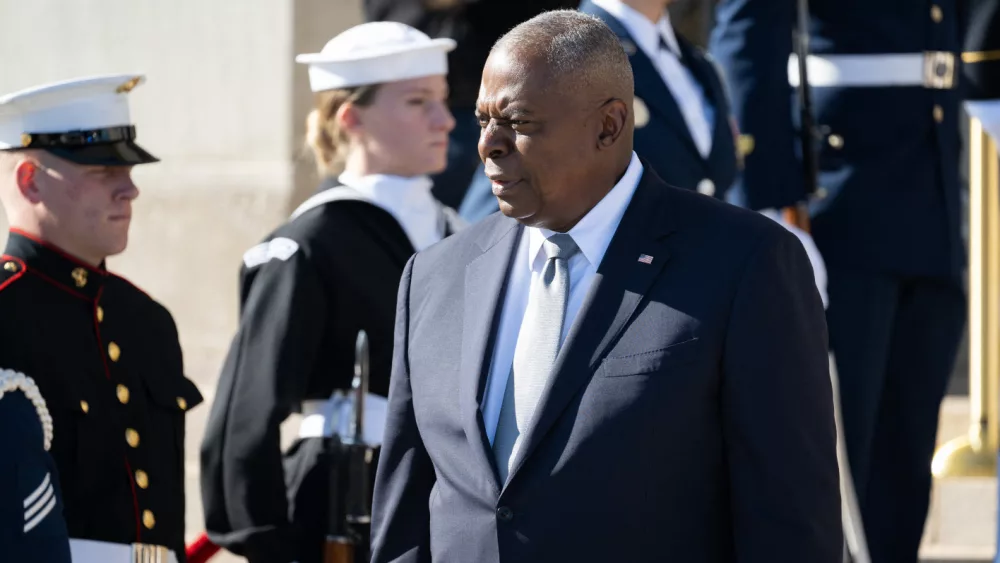 news_secretaryofdefenselloydaustin_101424407574