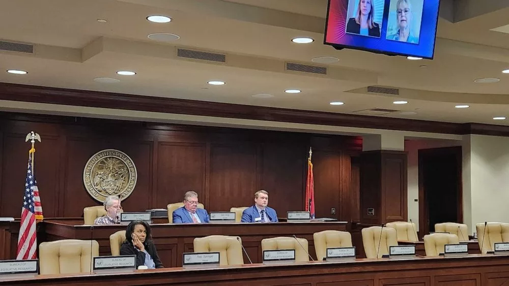 arkansas-lawmakers-wind-turbines-tess-vrbin-arkansas-advocate-1000x563533460-1