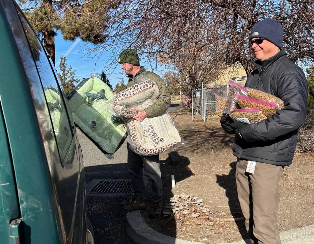 hsco-hope-pet-food-bed-distribution13383
