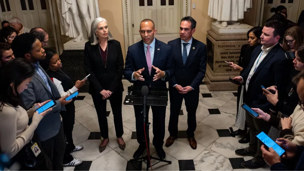 getty_hakeemjeffries_121924824752