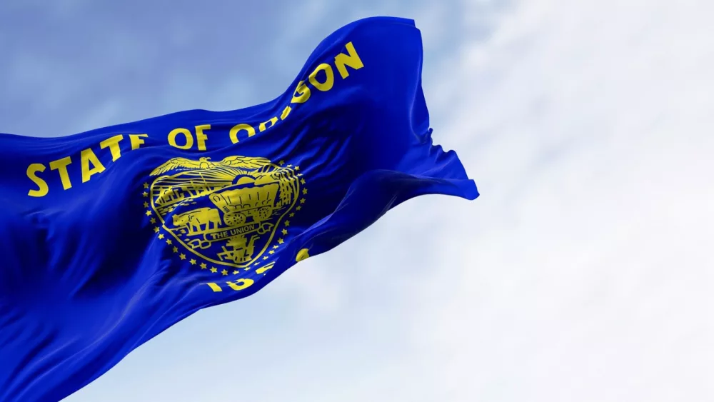 getty_oregonflag_122424645186
