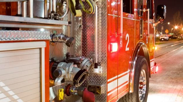 gettyrf_7623_firetruckside895030