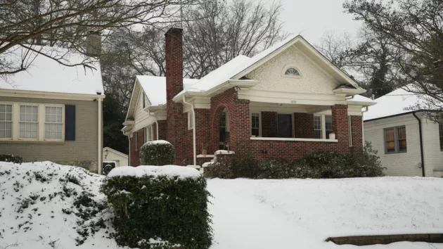 getty_atlantawinterstorm_011025876186