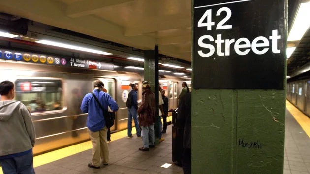 getty_newyorksubway_011625777218