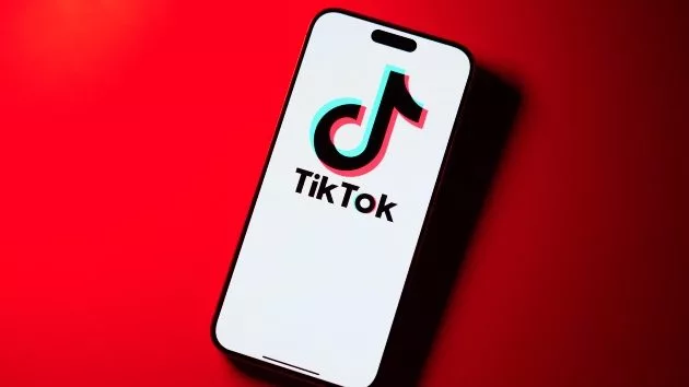 getty_tiktok_011725627365
