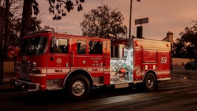 getty_cafiretruck_012025268297