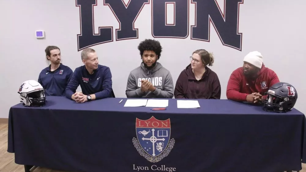 babers-signing-1-1000x563902812-1