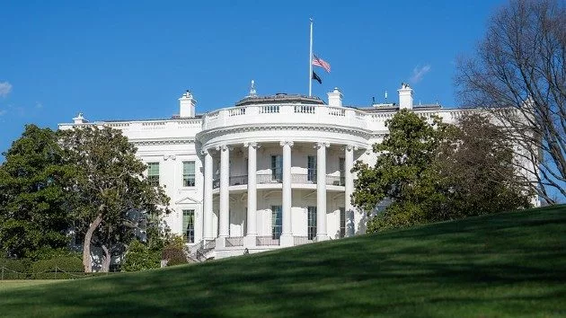 whflickr_2125_whitehousehill349373