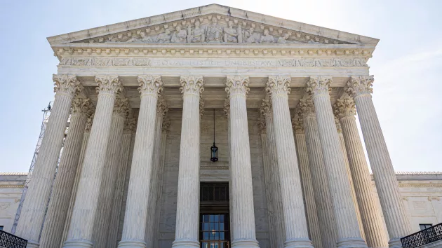 getty_supremecourt_31325313886