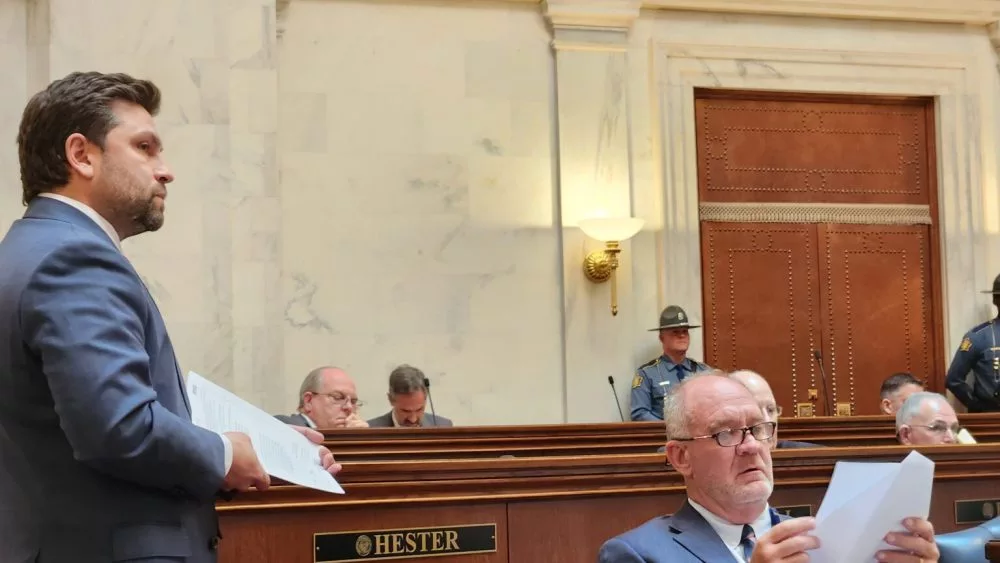 dismang-and-hickey-advocate-vrbin-1000x563901250-1