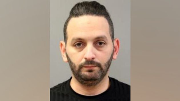 n_chakib-khodja-main-ht-jt-250408_1744127109418_hpmain_12x5522853