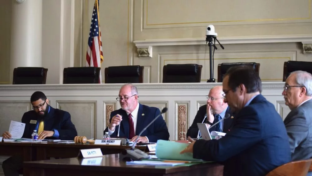 20250409_hickey_rev_and_tax-grajeda-arkansas-advocate-1000x56394301-1