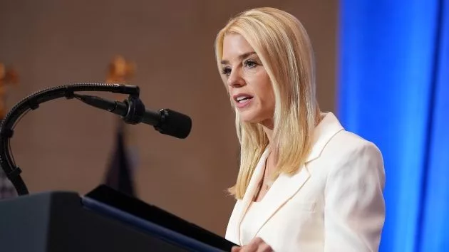 getty_pambondi_041626303181