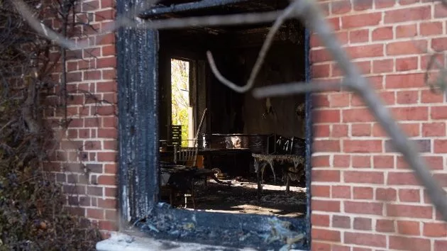 getty_joshshapirohome_041825267157