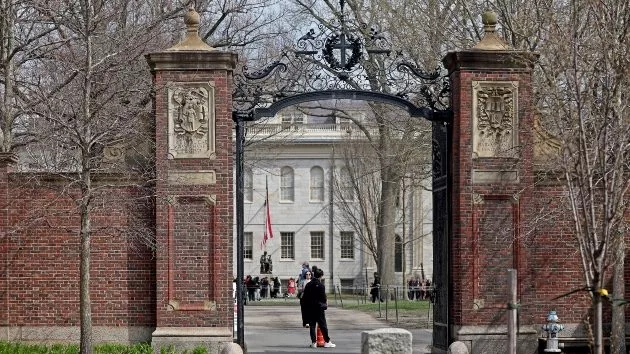 getty_harvard_041725885265