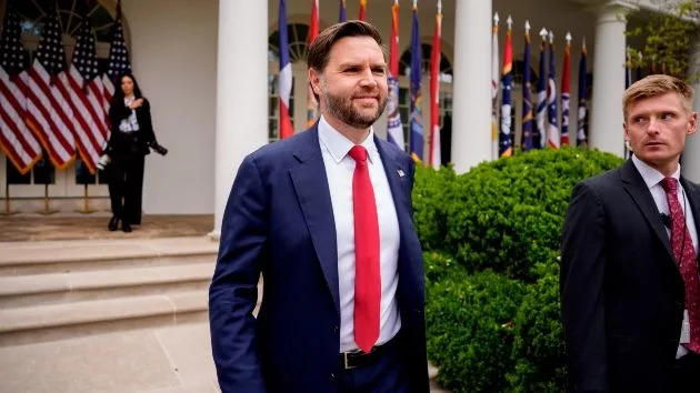 getty_jdvance_041825825095