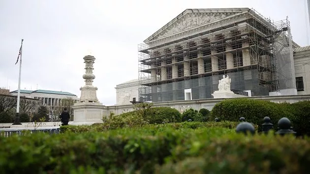 g_supremecourt_042825587372