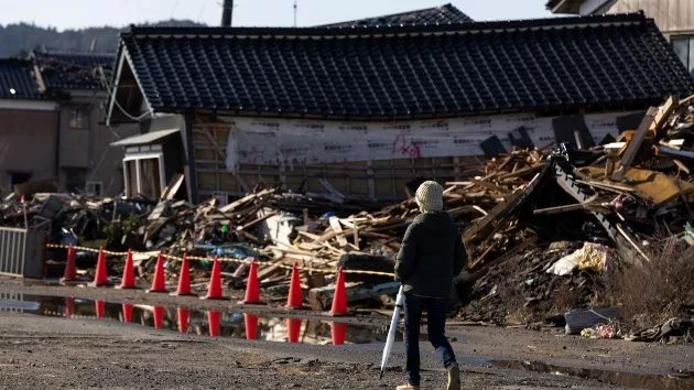 getty_japaneseearthquake_070125224333