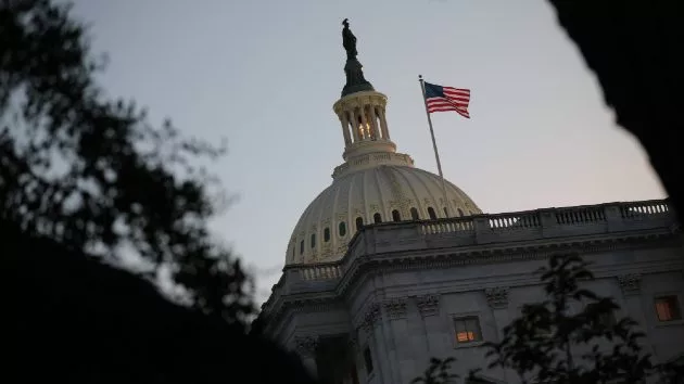 getty_capitol_071425693033