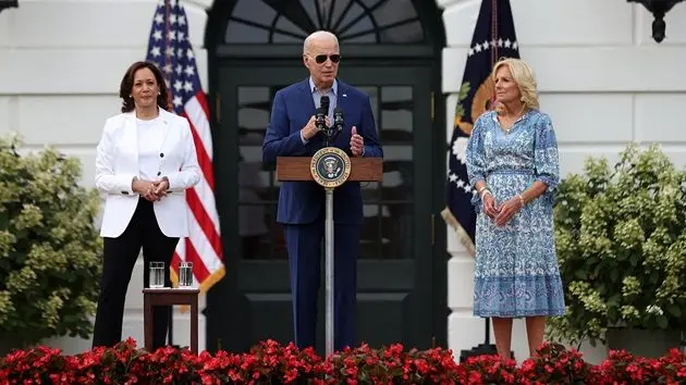 g_bidensharris_071625309177