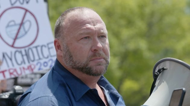 getty_alexjones_101425698294
