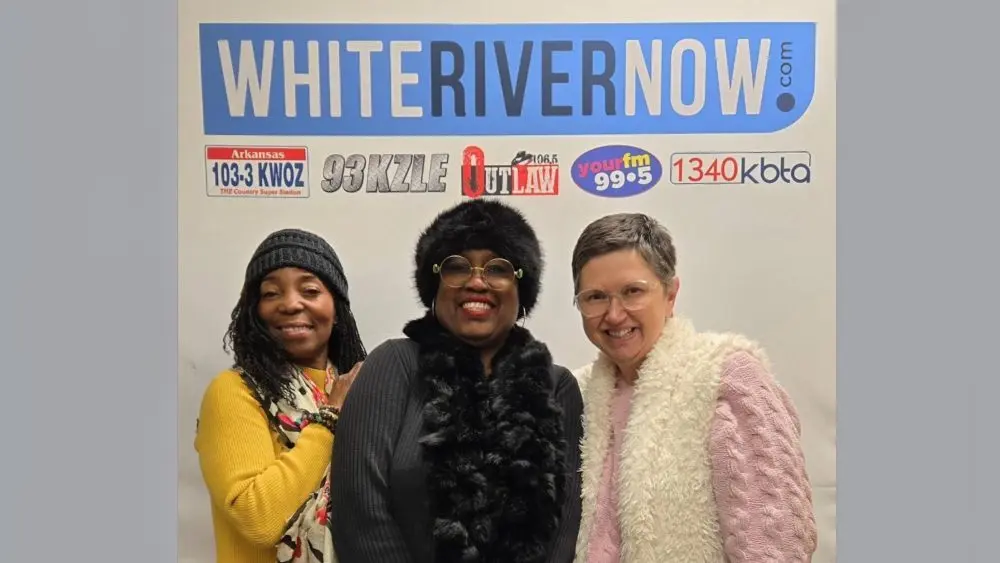 regina-lilly-dorothy-henning-deanna-grenne-angel-tree-2025-1000x563855056-1