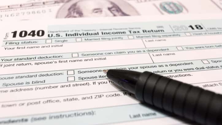 istock_041519_taxesday466586