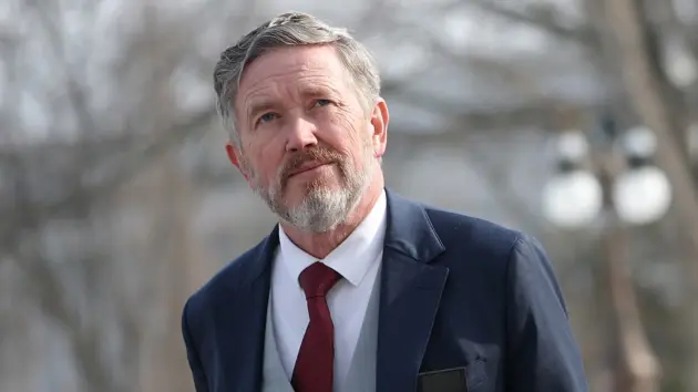 news_thomasmassie_2926232421