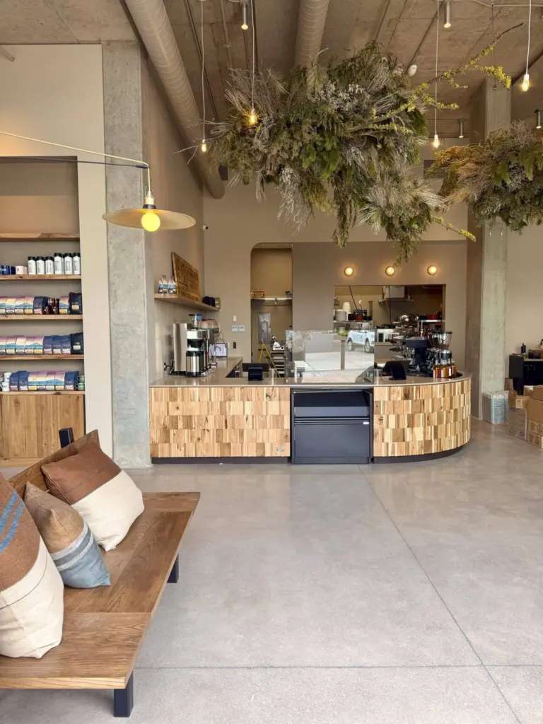 sisters_coffee973784